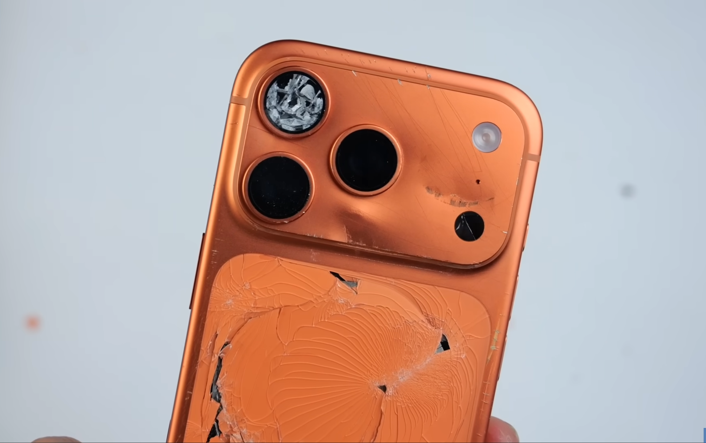inlocuire camera iphone 17 pro max